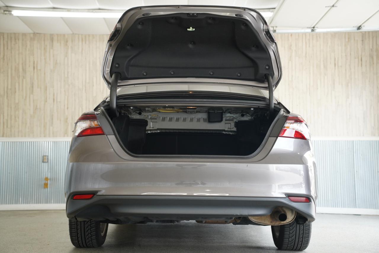 Toyota Camry LE 2021