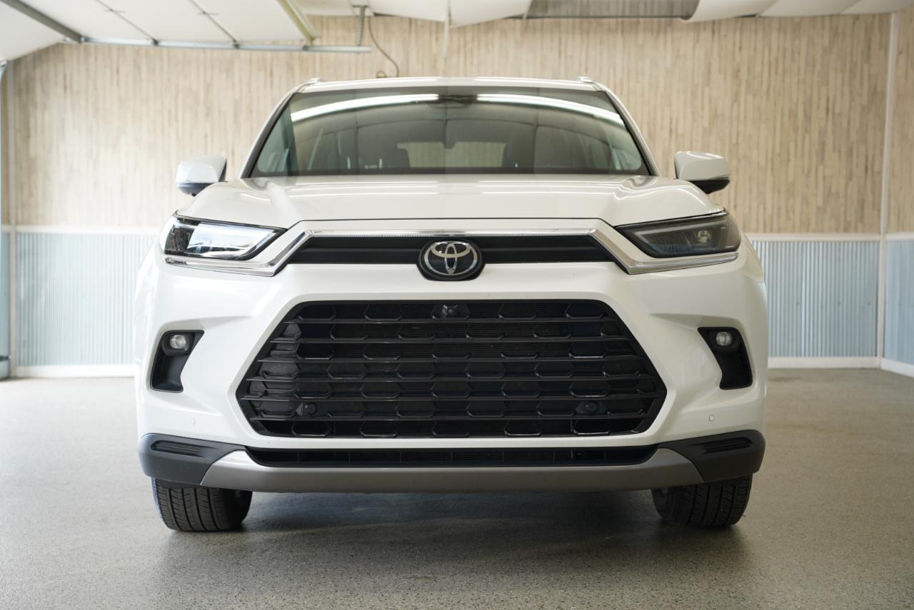 Toyota Grand Highlander  2024