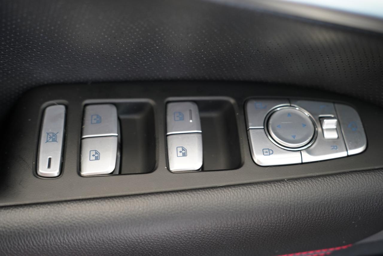 Genesis G70 3.3T Sport Advanced RWD 2023