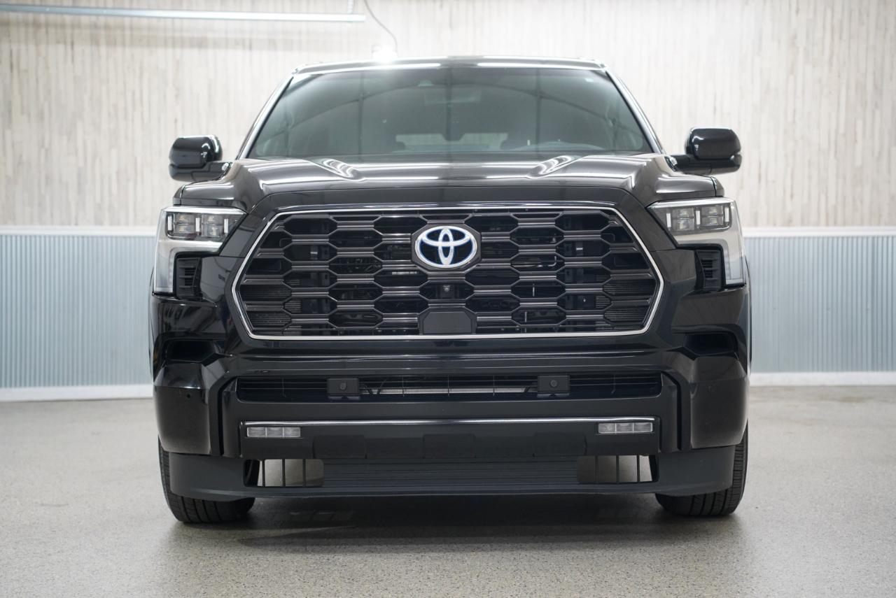 Toyota Sequoia Capstone 4WD (Natl) 2023