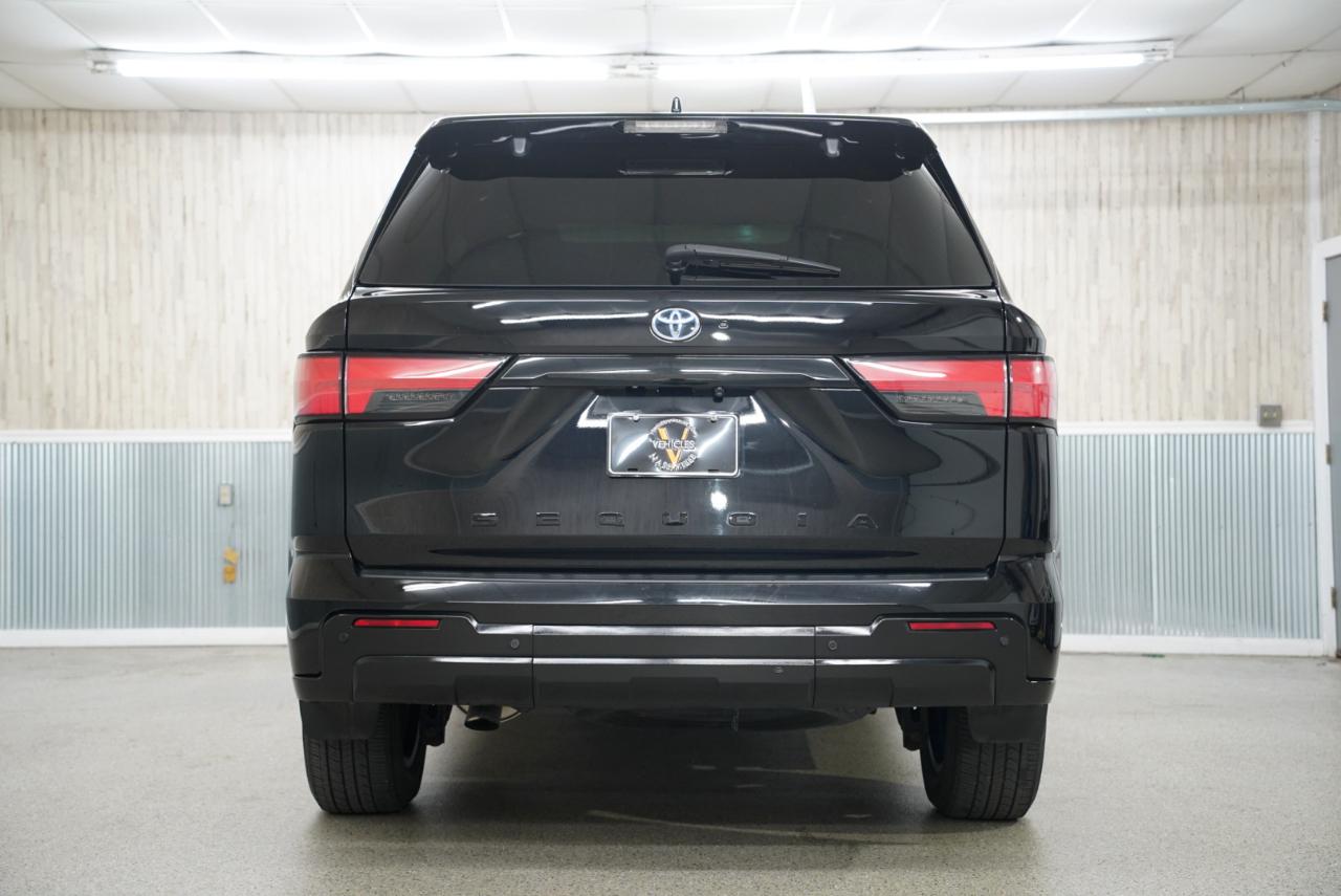 Toyota Sequoia Capstone 4WD (Natl) 2023