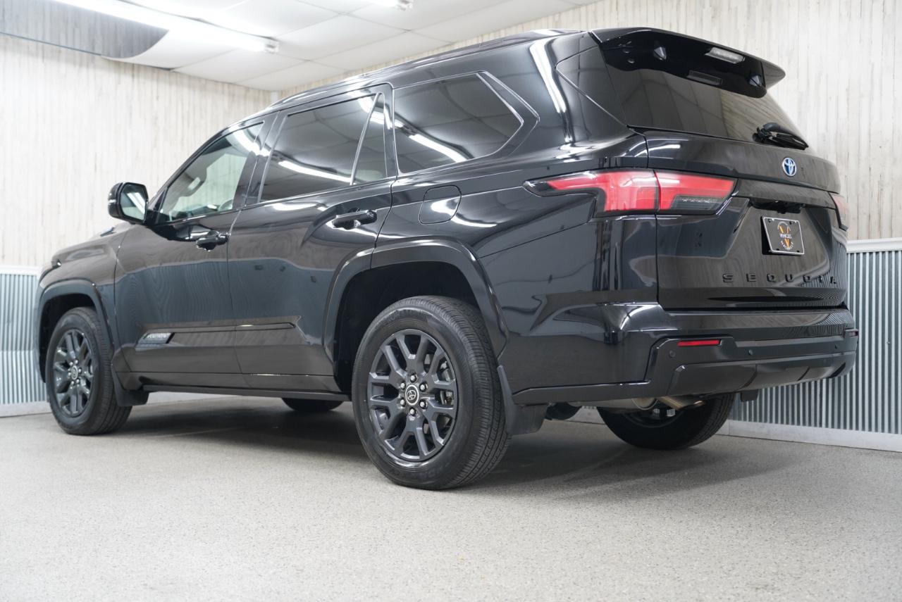 Toyota Sequoia Capstone 4WD (Natl) 2023