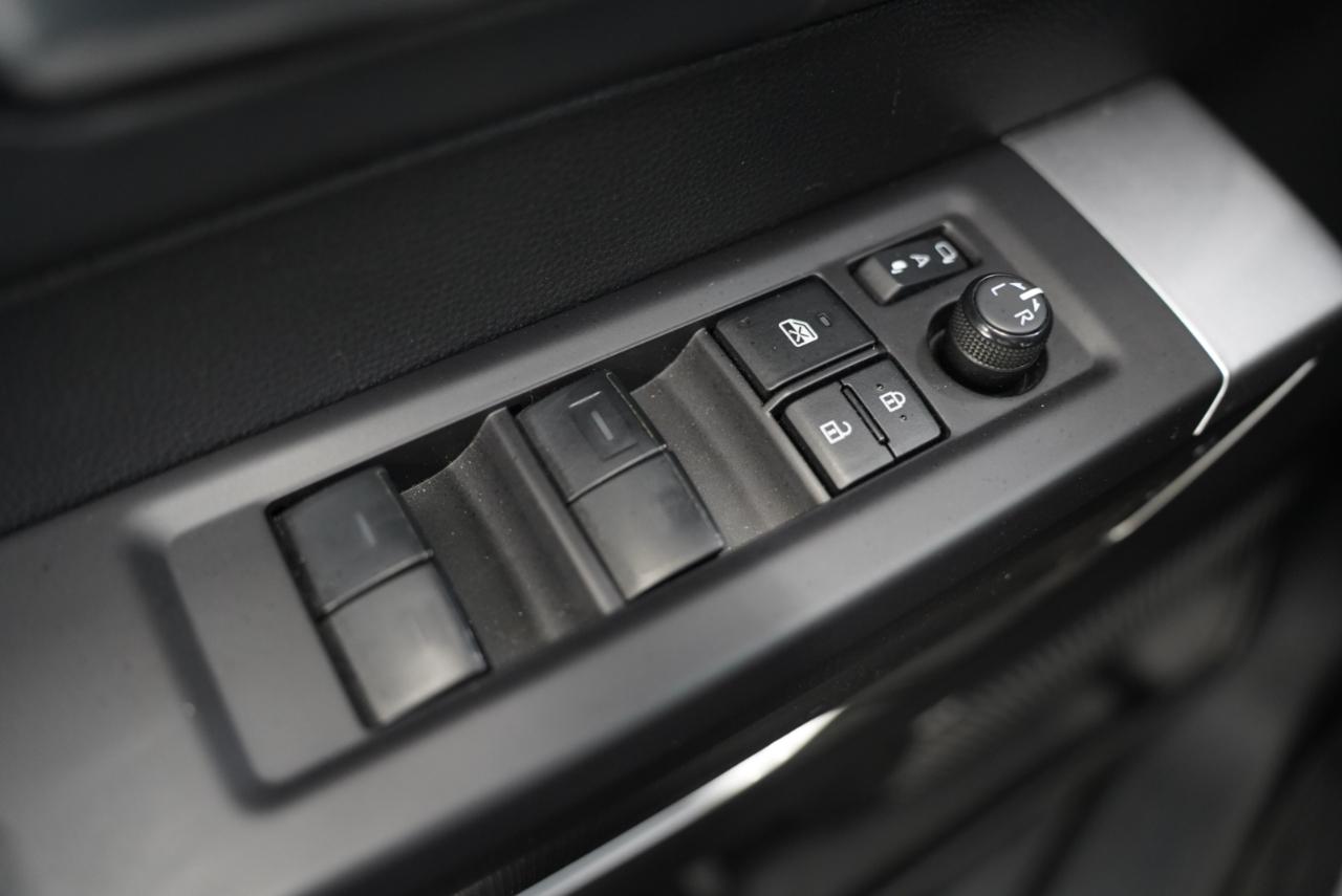 Toyota Sequoia Capstone 4WD (Natl) 2023