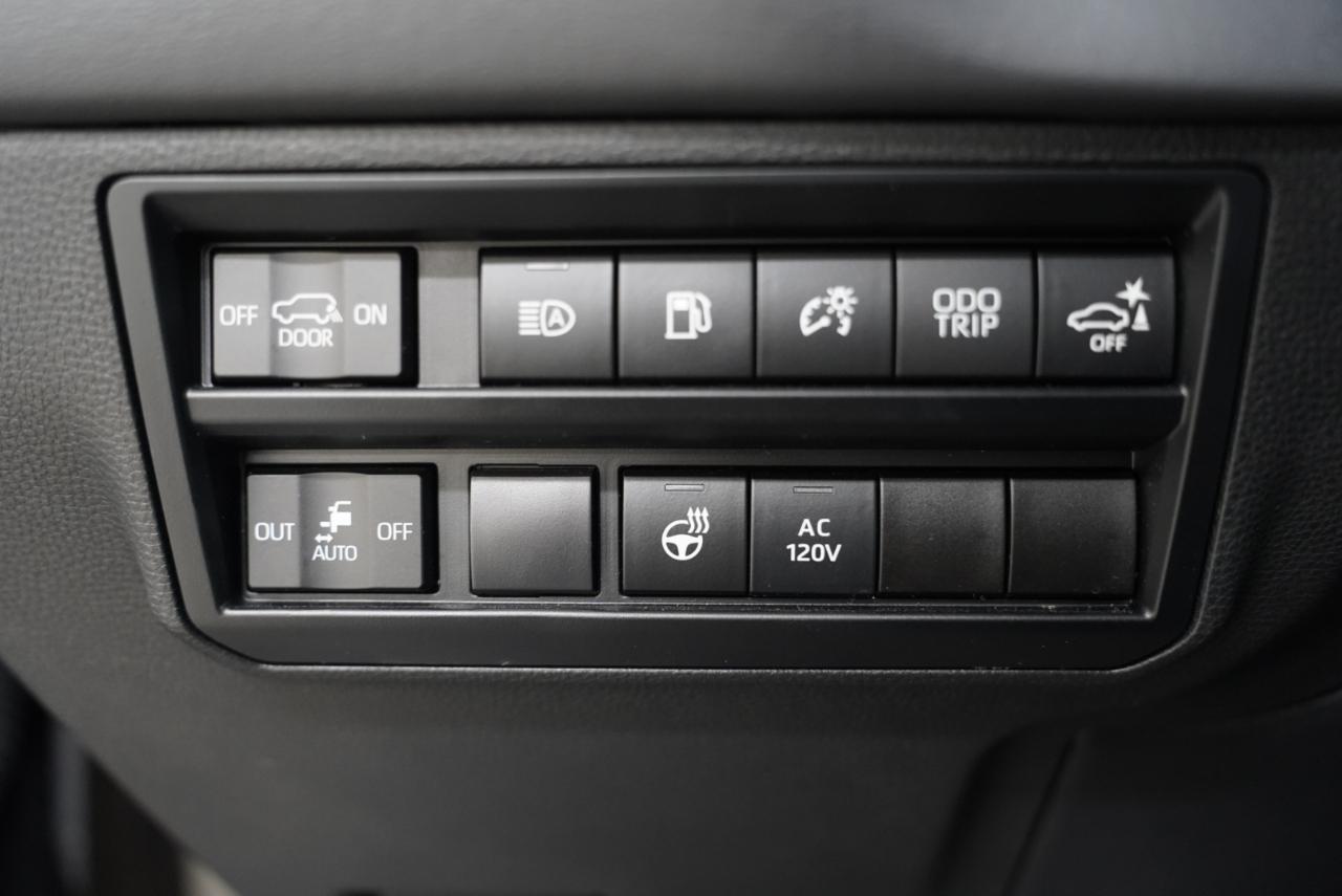 Toyota Sequoia Capstone 4WD (Natl) 2023