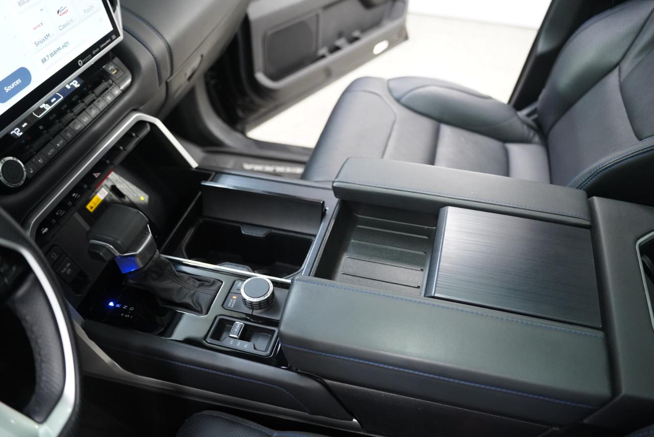 Toyota Sequoia Capstone 4WD (Natl) 2023