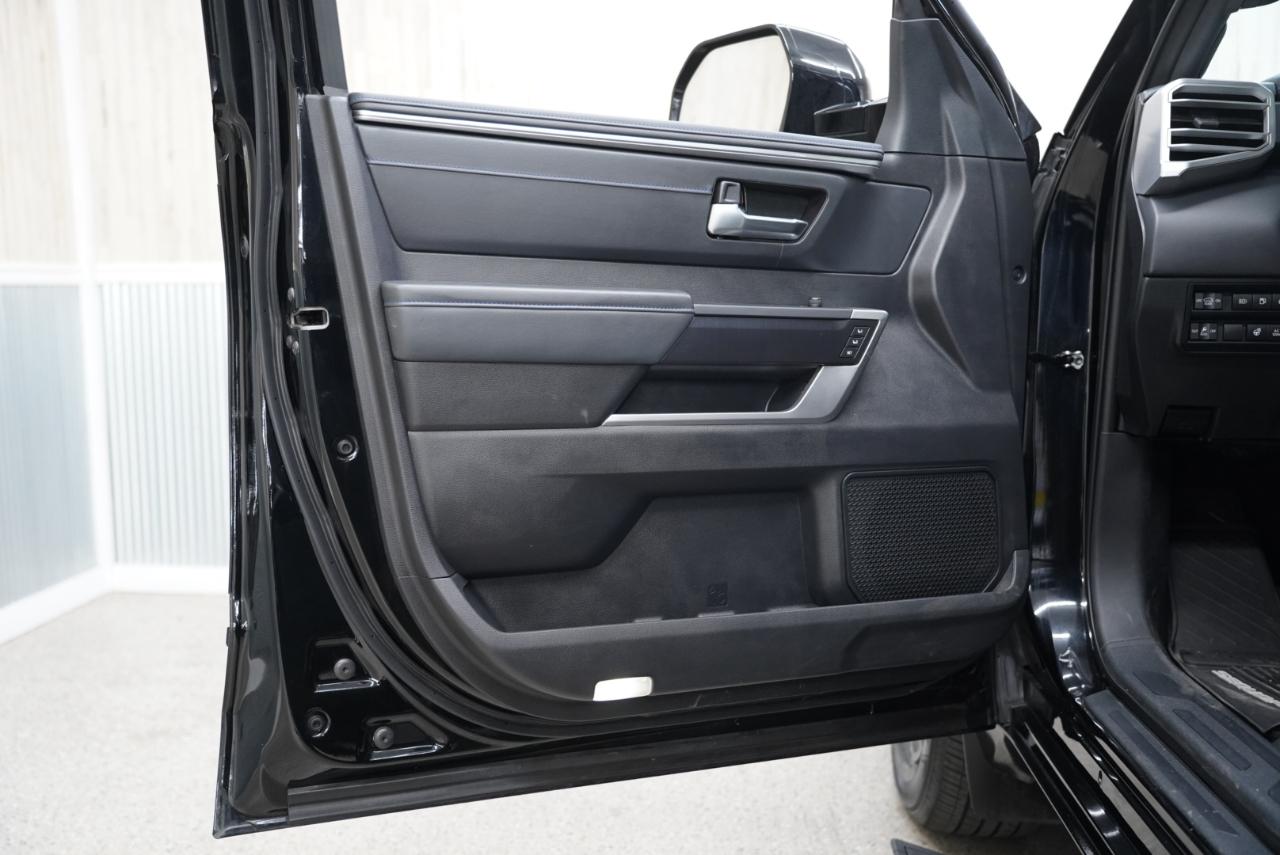 Toyota Sequoia Capstone 4WD (Natl) 2023