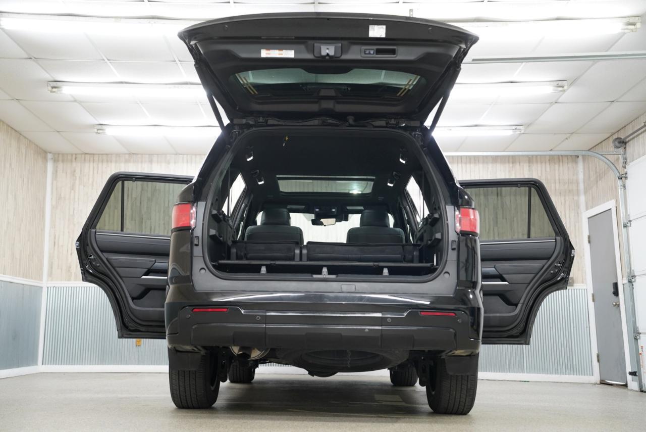 Toyota Sequoia Capstone 4WD (Natl) 2023