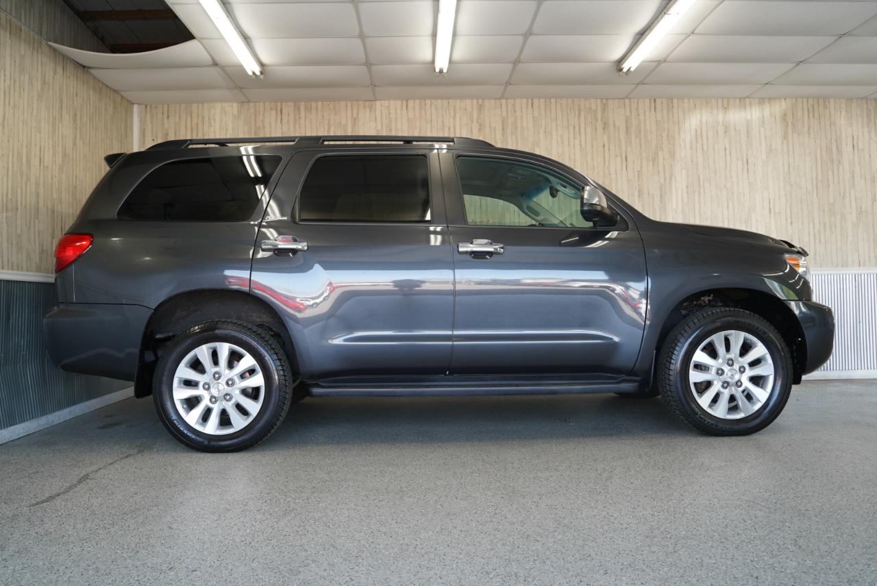 Toyota Sequoia  2016