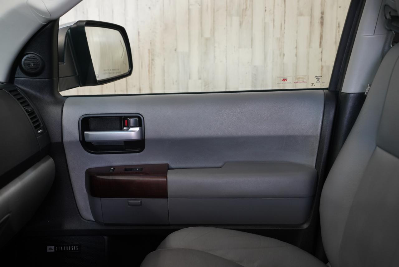 Toyota Sequoia  2016