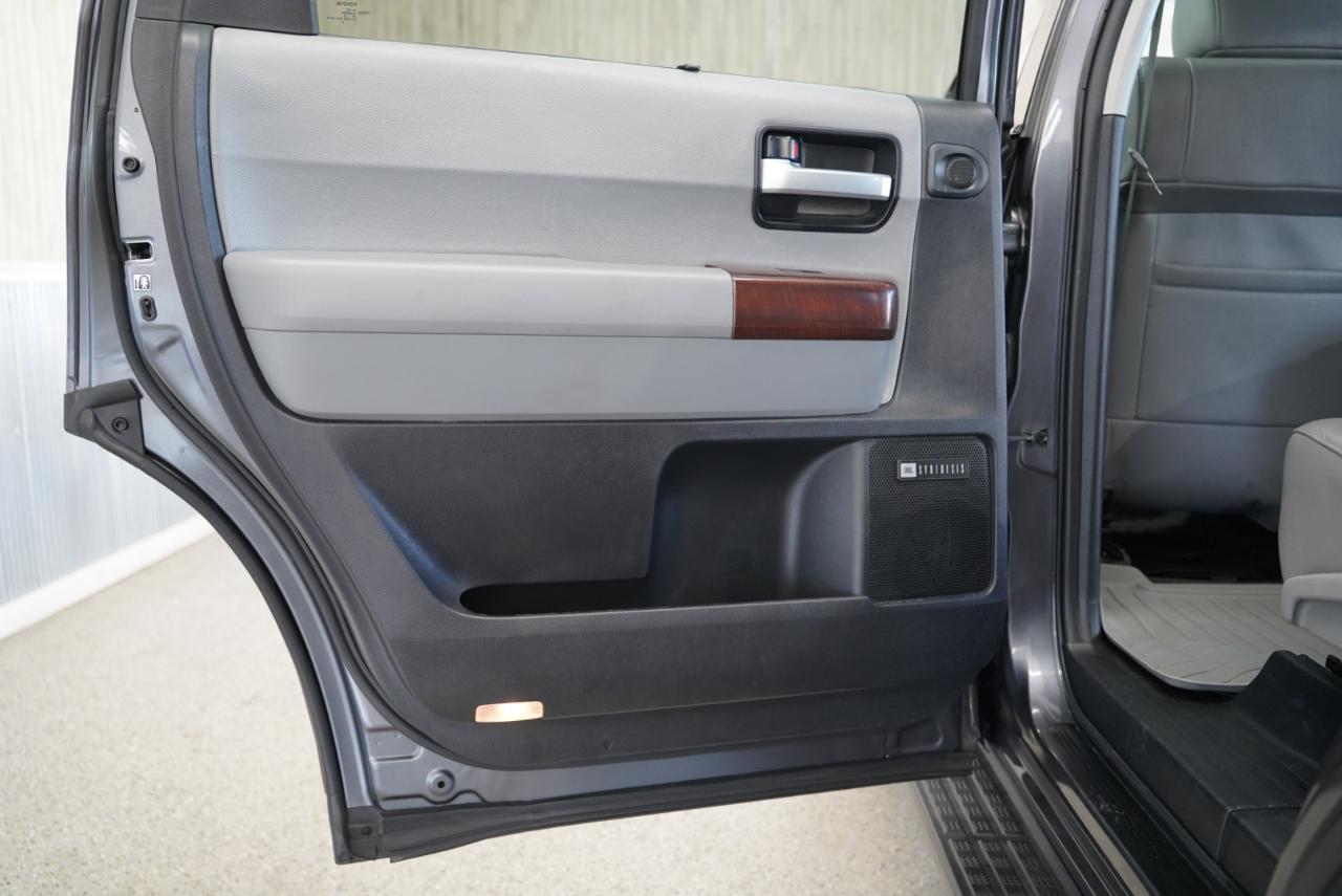 Toyota Sequoia  2016