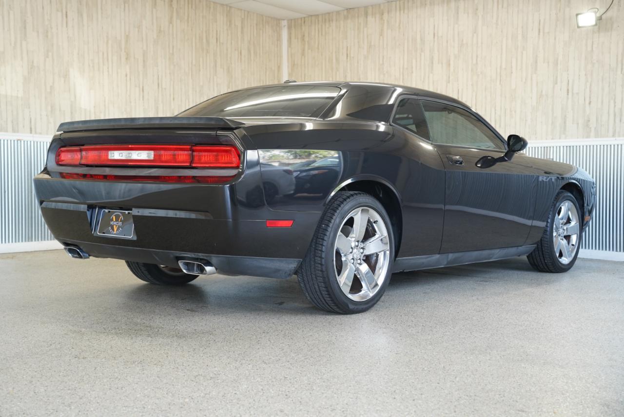 Dodge Challenger 2dr Cpe R/T 2010