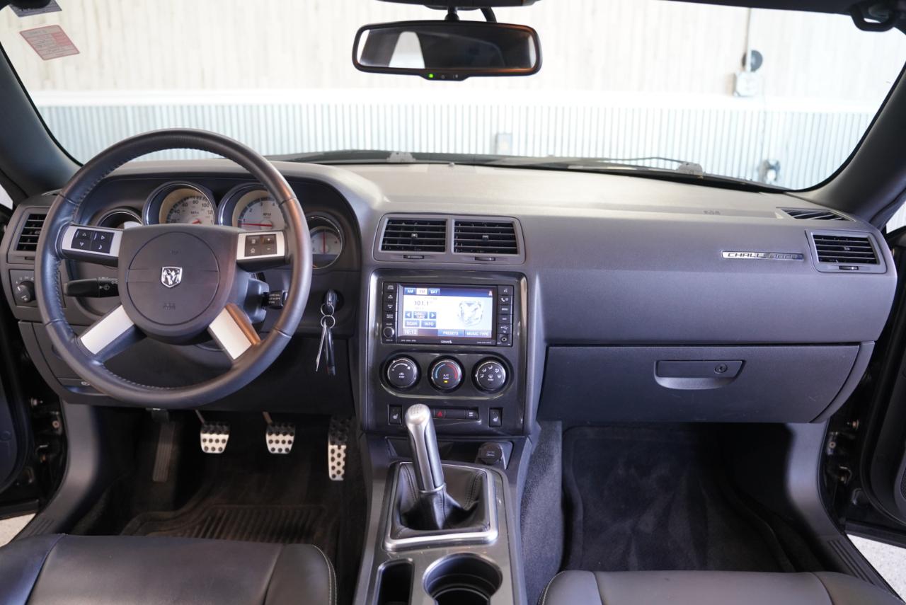 Dodge Challenger 2dr Cpe R/T 2010