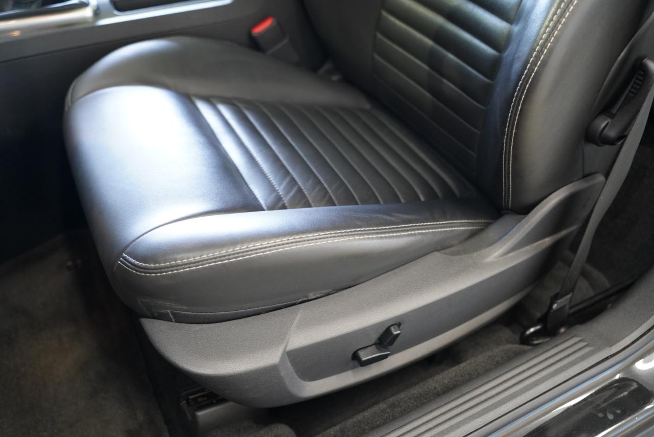 Dodge Challenger 2dr Cpe R/T 2010