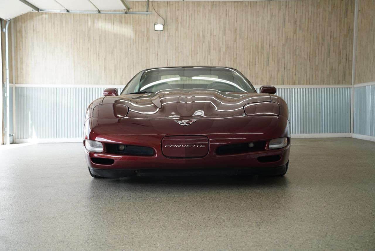Chevrolet Corvette 2dr Convertible 2003
