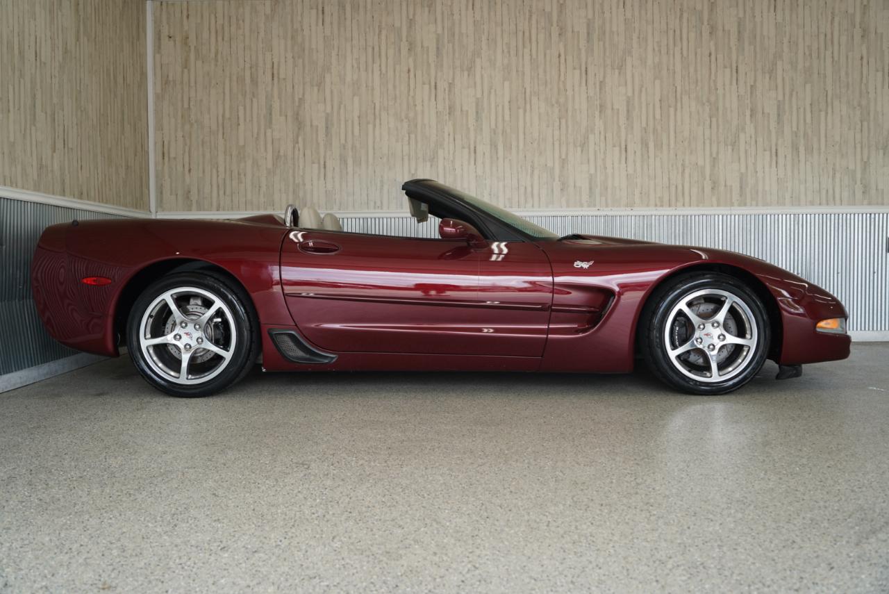 Chevrolet Corvette 2dr Convertible 2003