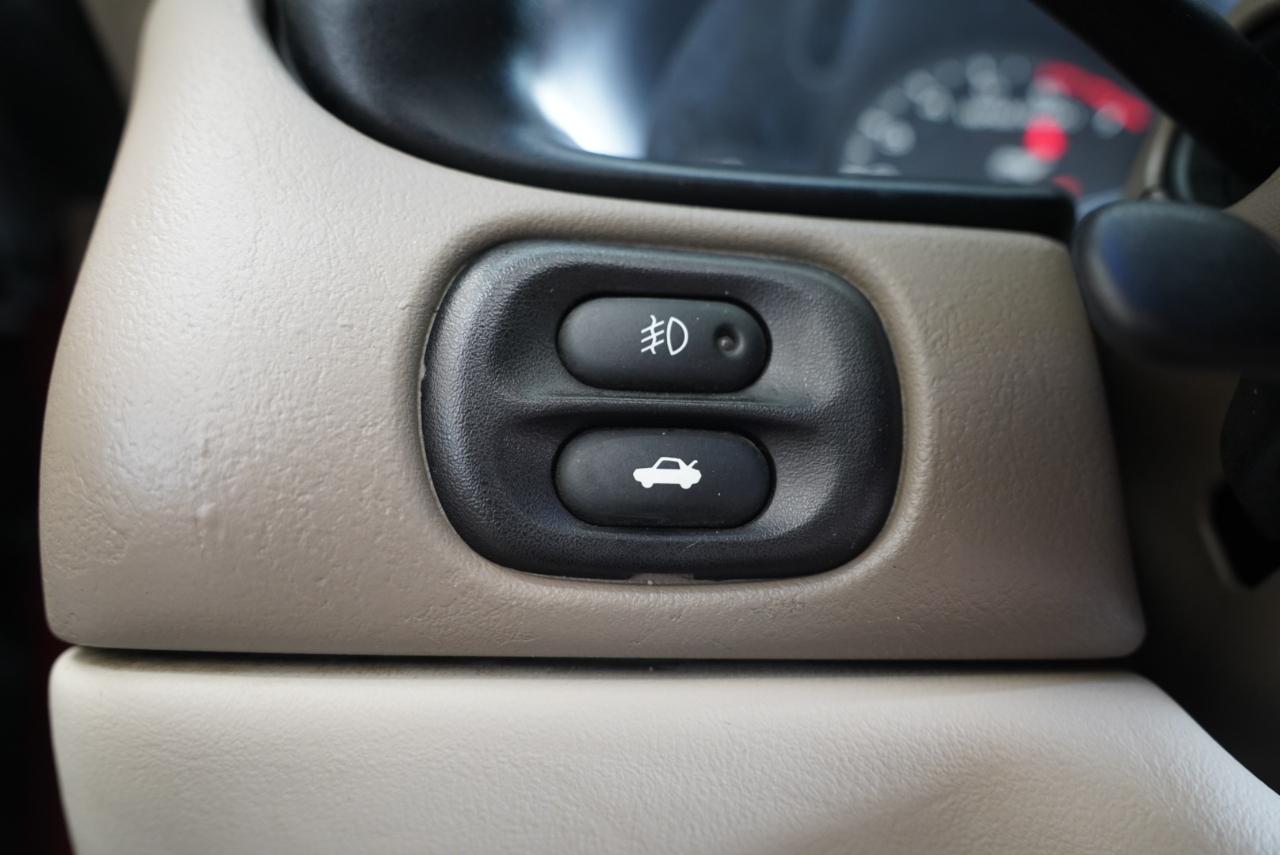 Chevrolet Corvette 2dr Convertible 2003