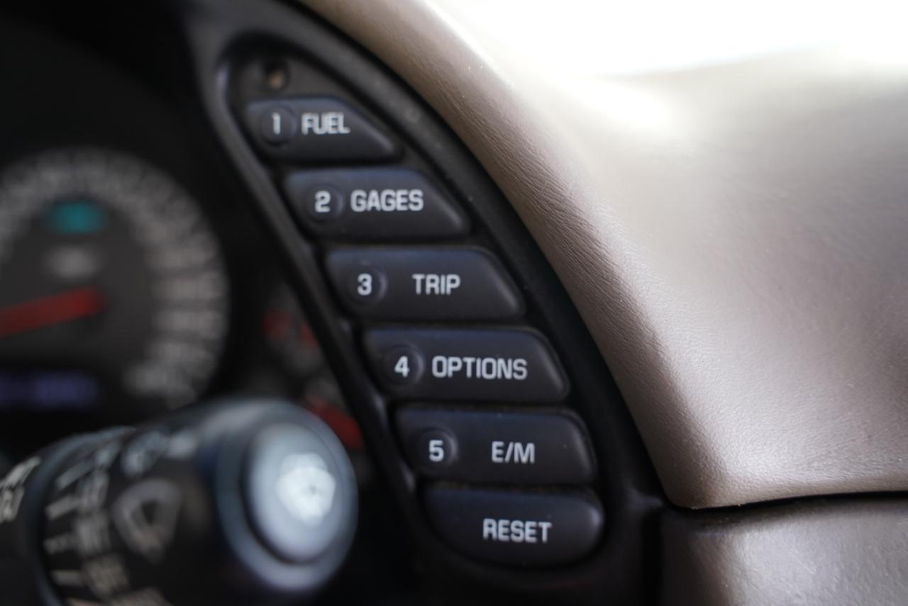 Chevrolet Corvette 2dr Convertible 2003