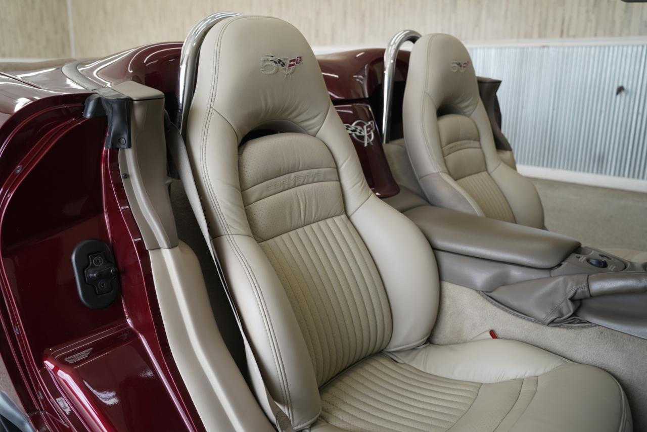 Chevrolet Corvette 2dr Convertible 2003