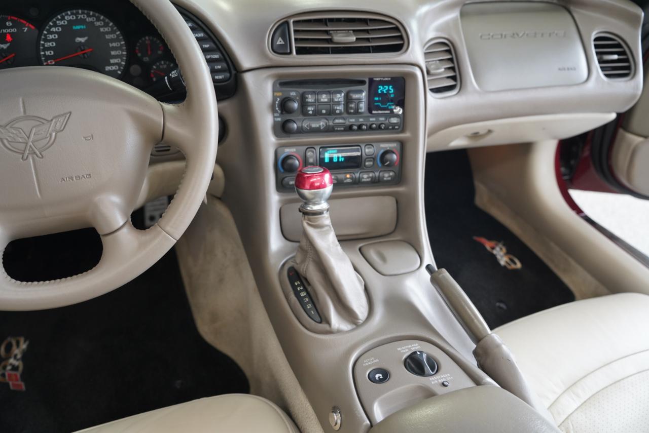 Chevrolet Corvette 2dr Convertible 2003