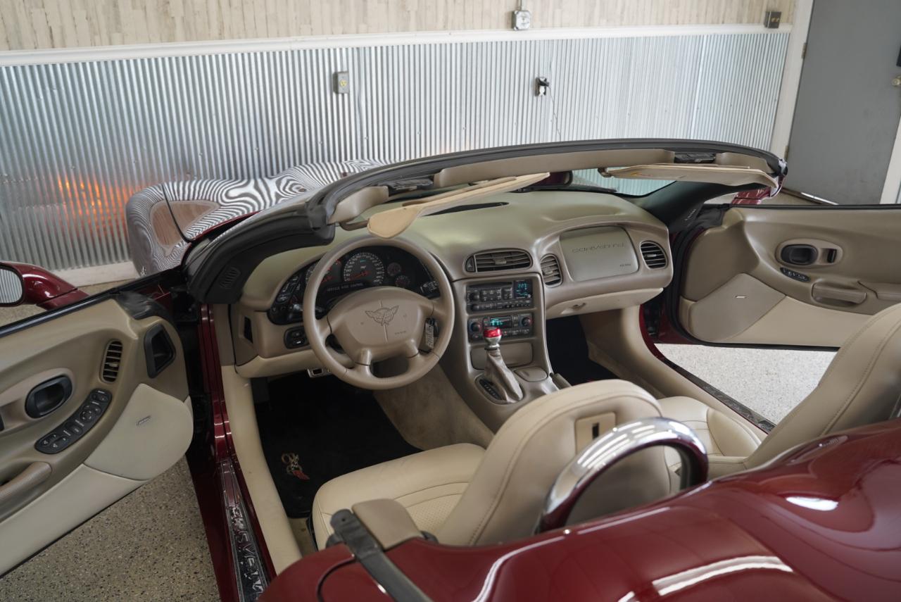 Chevrolet Corvette 2dr Convertible 2003