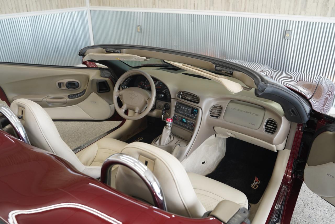 Chevrolet Corvette 2dr Convertible 2003