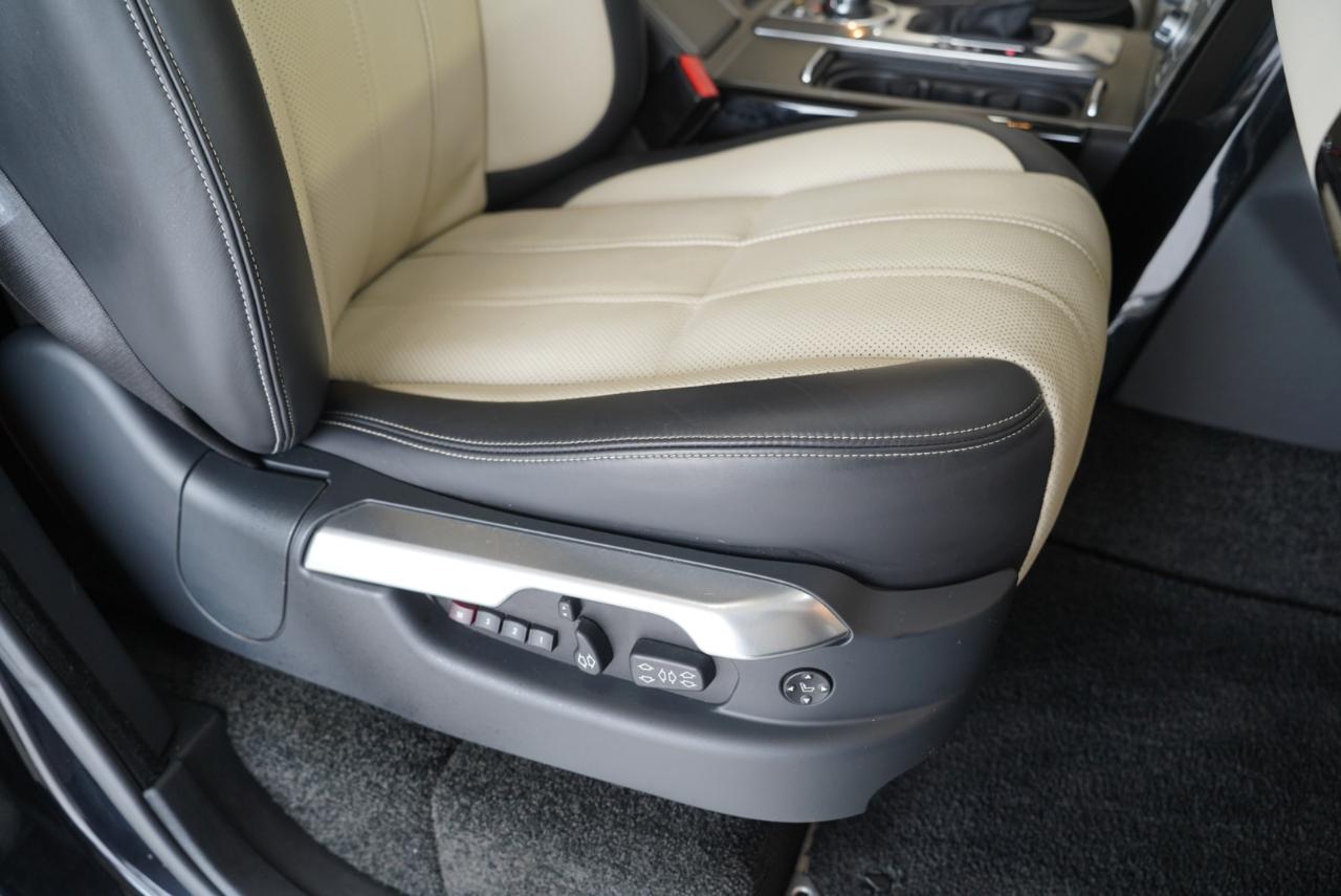 Land Rover Range Rover 4WD 4dr SC Autobiography 2011