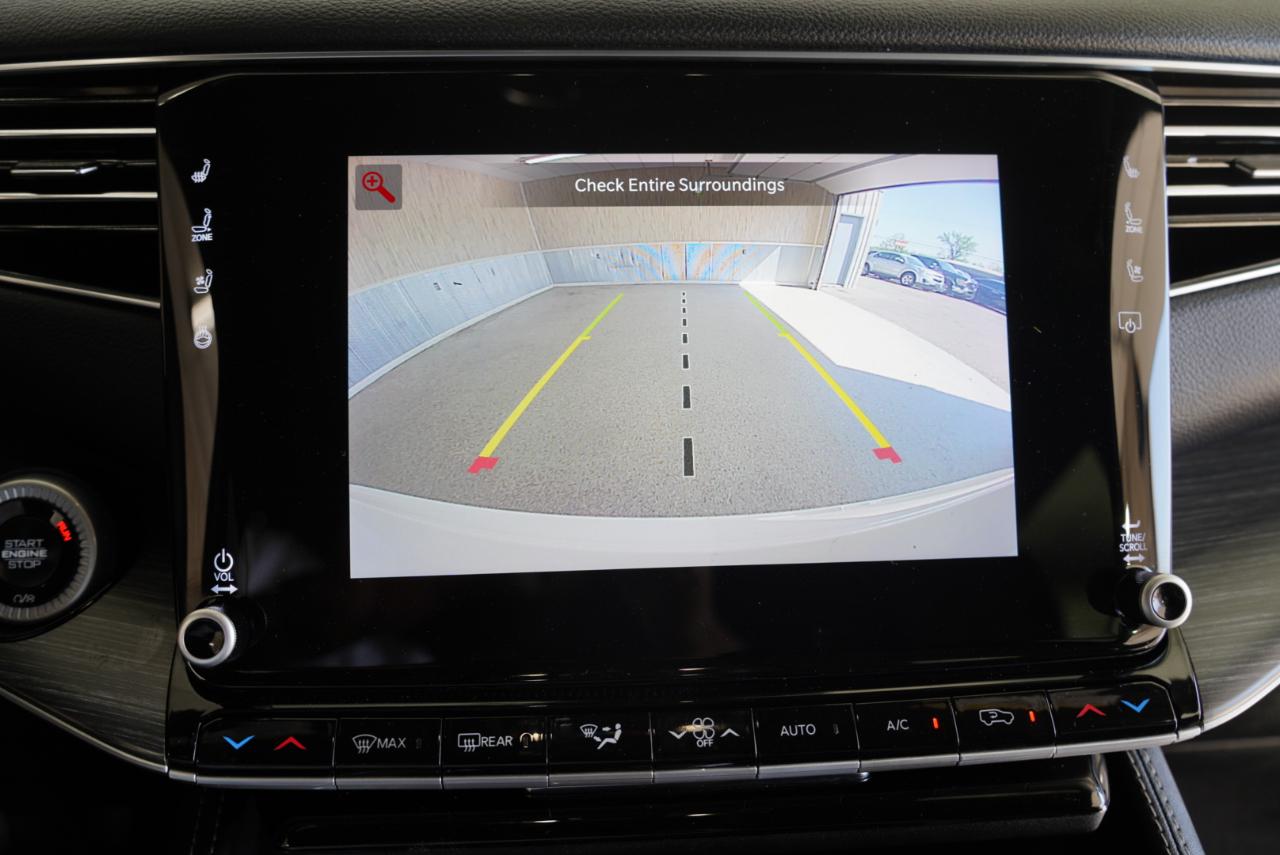 Jeep Wagoneer L  2024