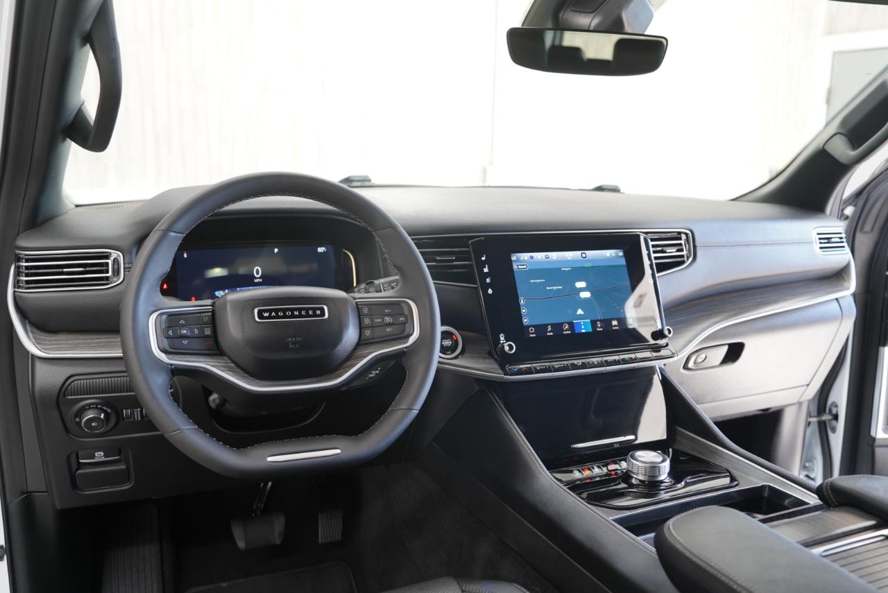 Jeep Wagoneer L  2024
