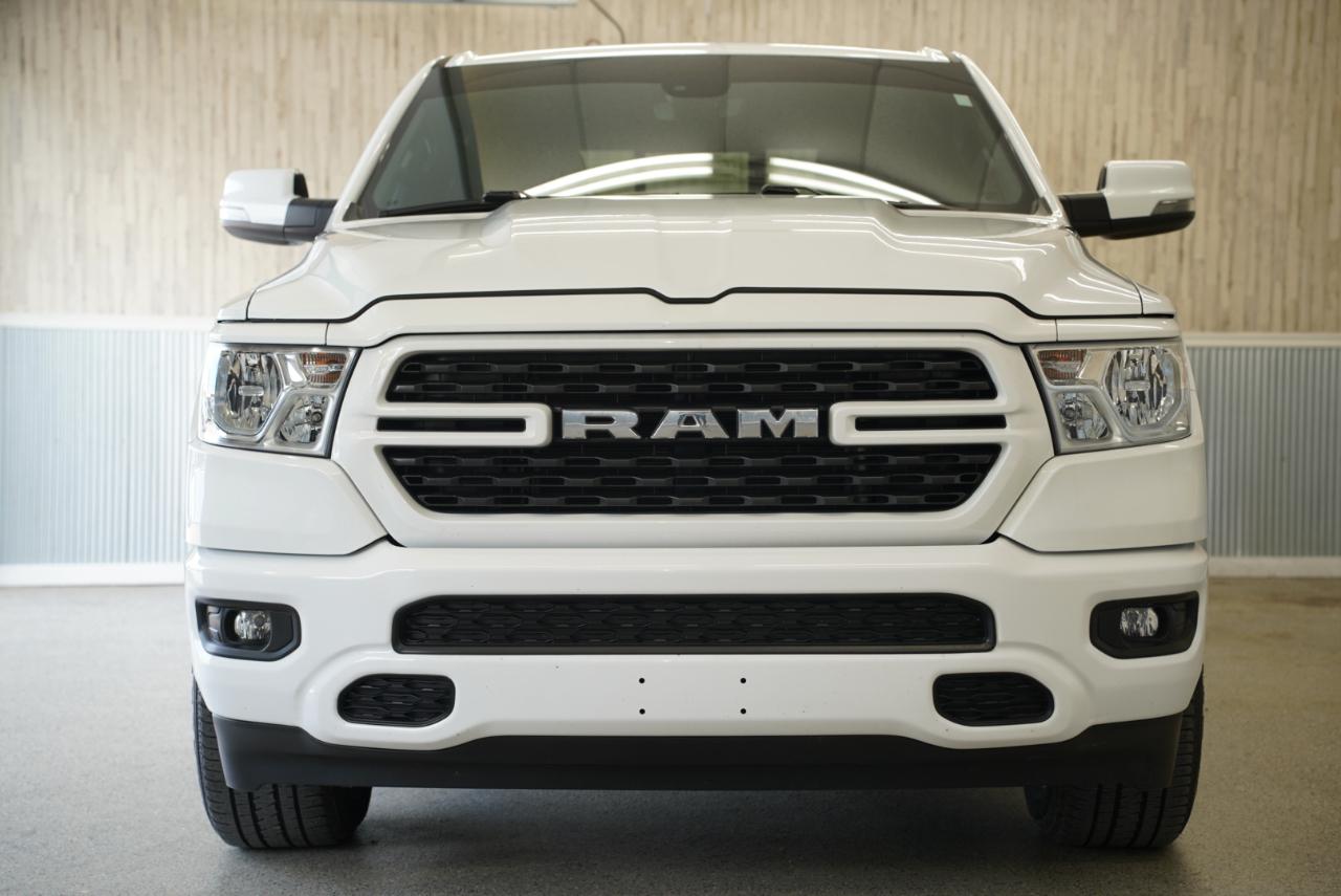 RAM 1500 Big Horn 4x4 Crew Cab 5'7" Box 2023