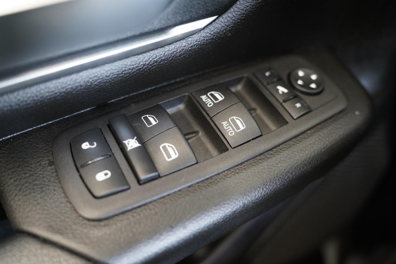 RAM 1500 Big Horn 4x4 Crew Cab 5'7" Box 2023