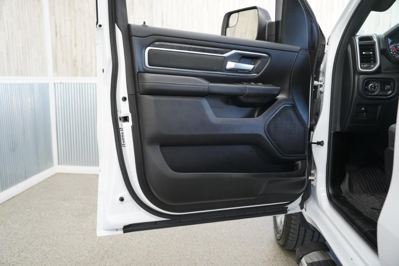 RAM 1500 Big Horn 4x4 Crew Cab 5'7" Box 2023