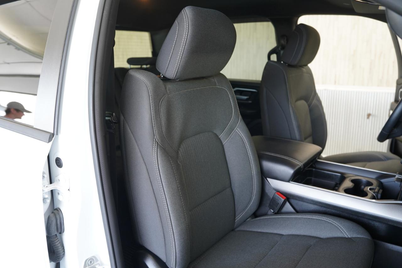 RAM 1500 Big Horn 4x4 Crew Cab 5'7" Box 2023