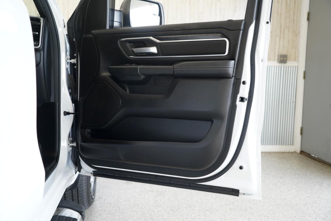 RAM 1500 Big Horn 4x4 Crew Cab 5'7" Box 2023