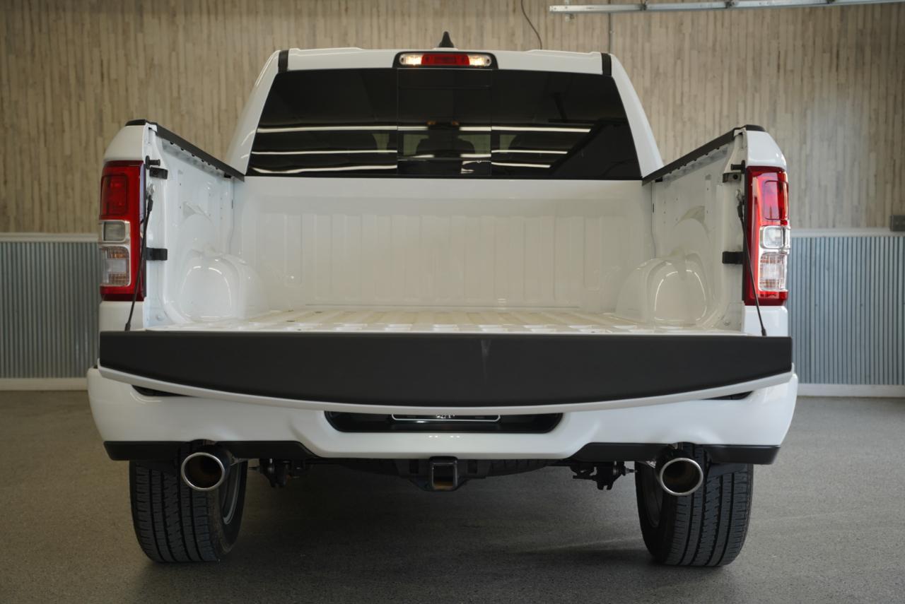 RAM 1500 Big Horn 4x4 Crew Cab 5'7" Box 2023