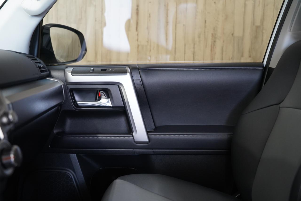 Toyota 4Runner SR5 Premium 4WD 2024