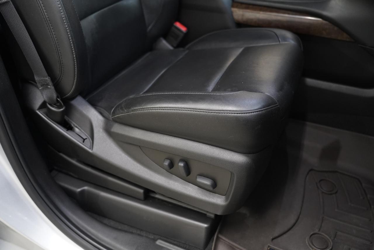 Chevrolet Suburban 4WD 4dr 1500 LT 2019