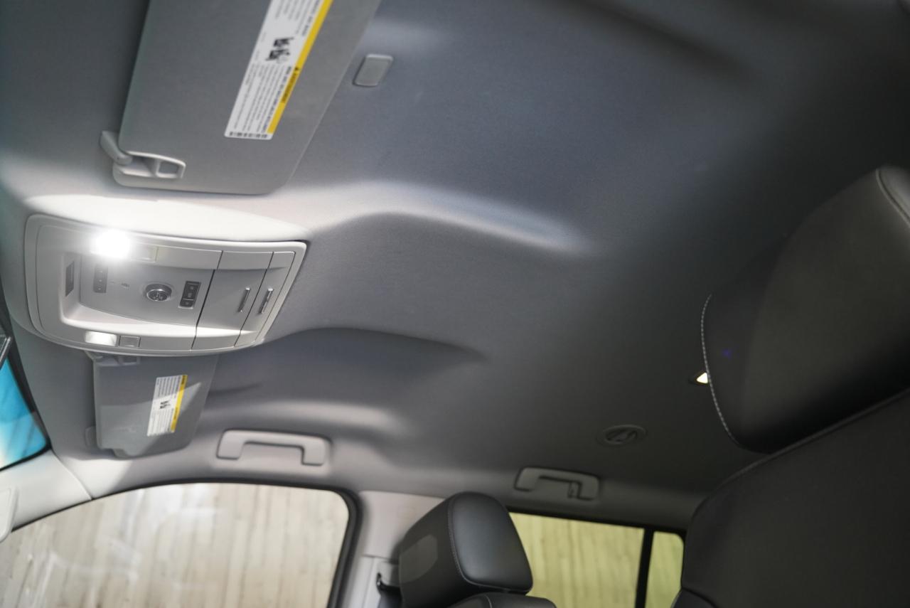 Chevrolet Suburban 4WD 4dr 1500 LT 2019