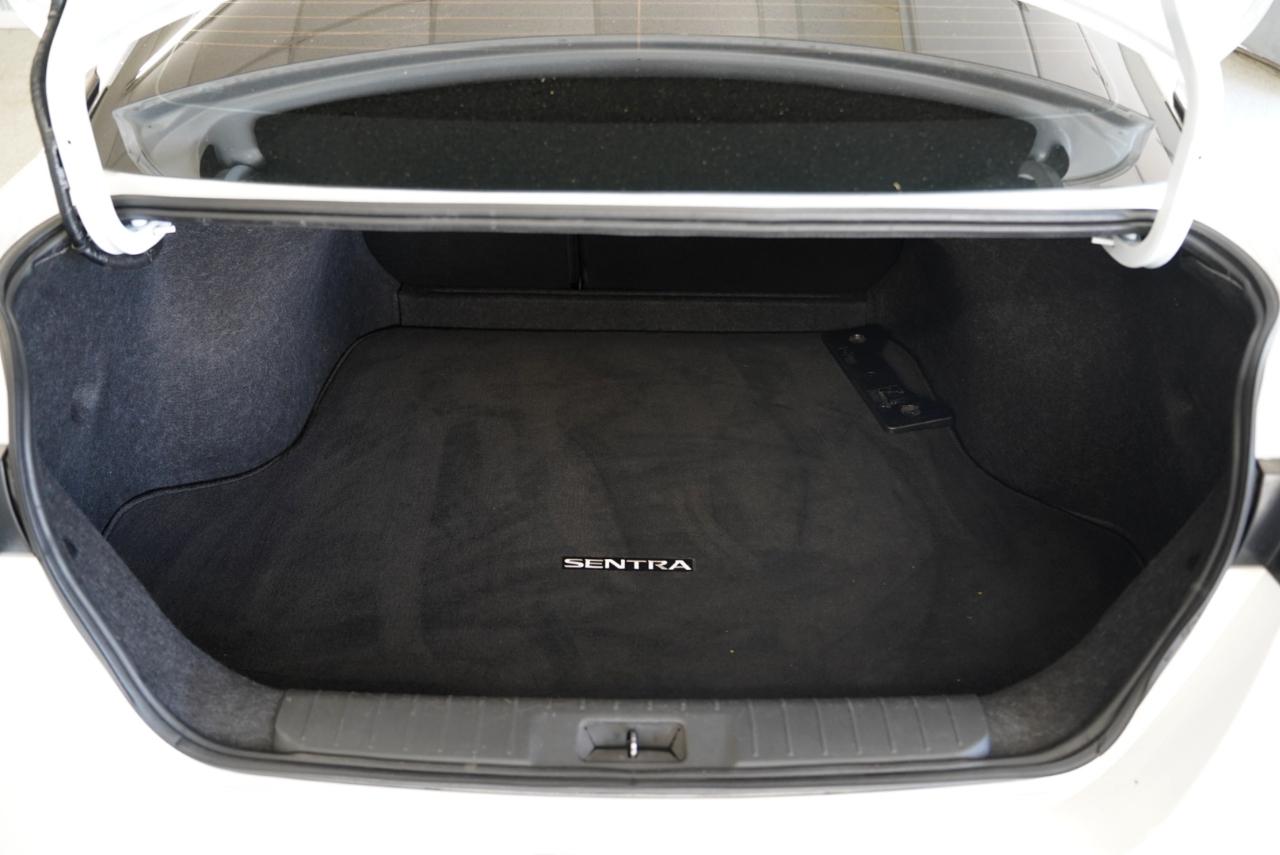 Nissan Sentra SR CVT 2023