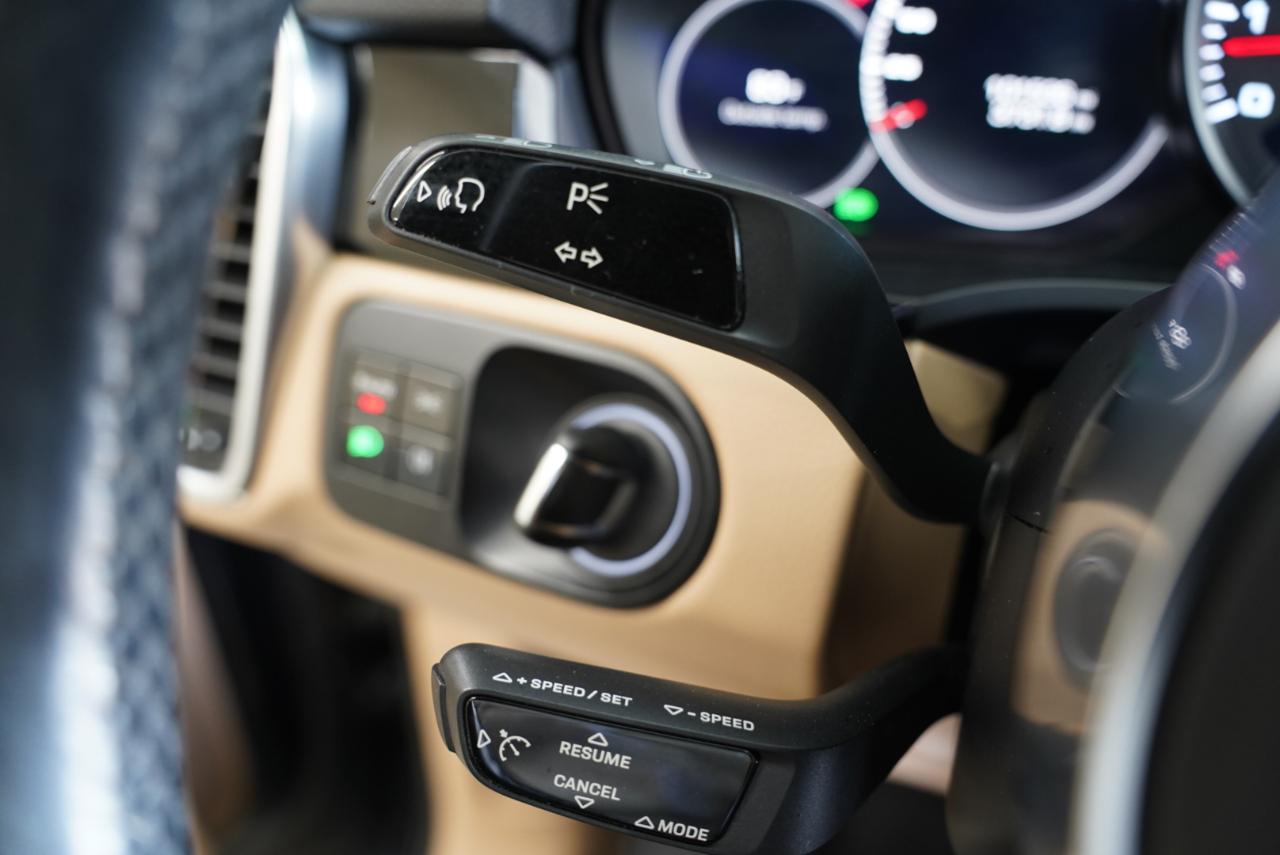 Porsche Cayenne AWD 2020