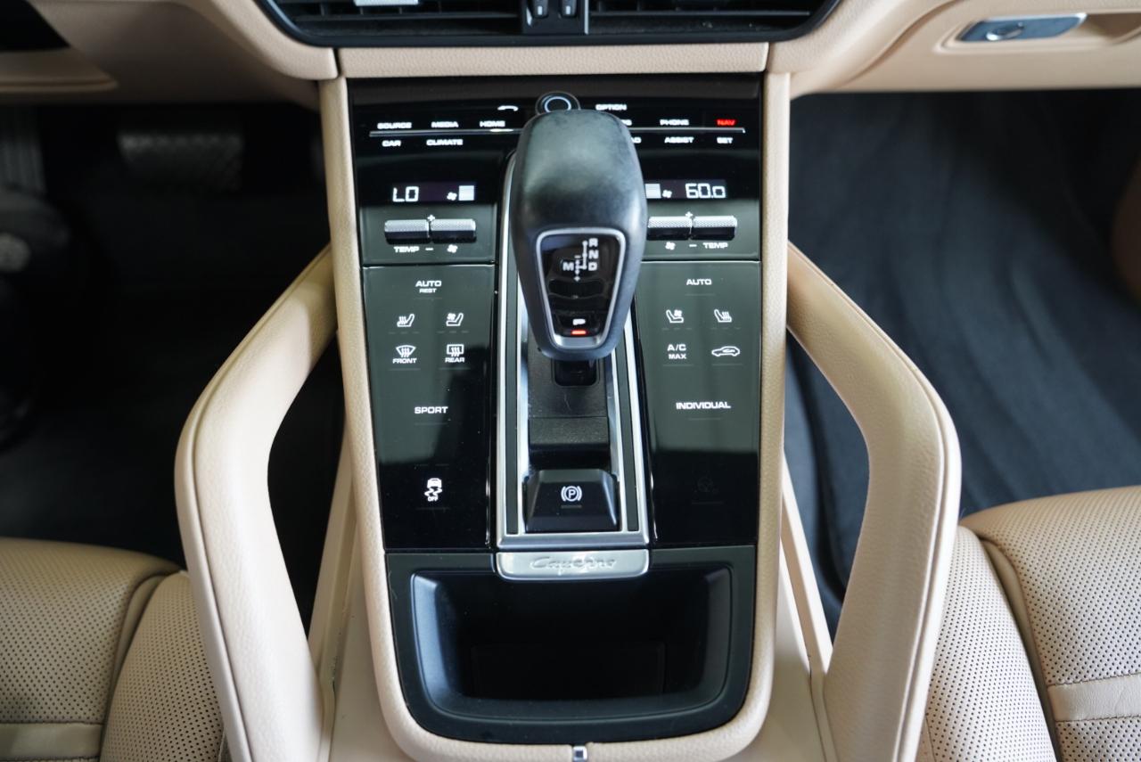 Porsche Cayenne AWD 2020