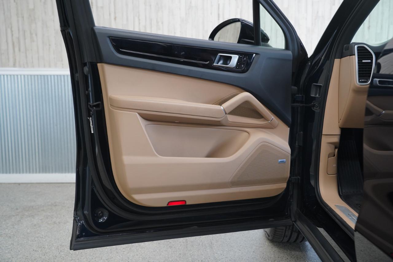 Porsche Cayenne AWD 2020