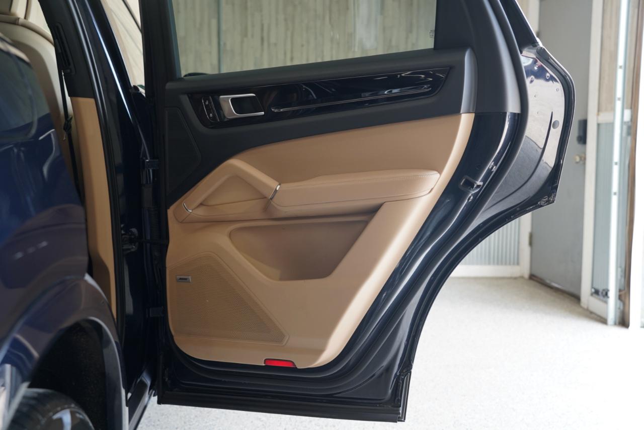 Porsche Cayenne AWD 2020