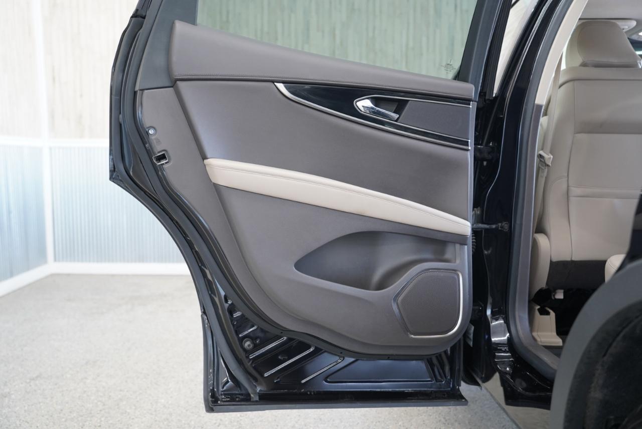 Lincoln Nautilus Standard AWD 2022