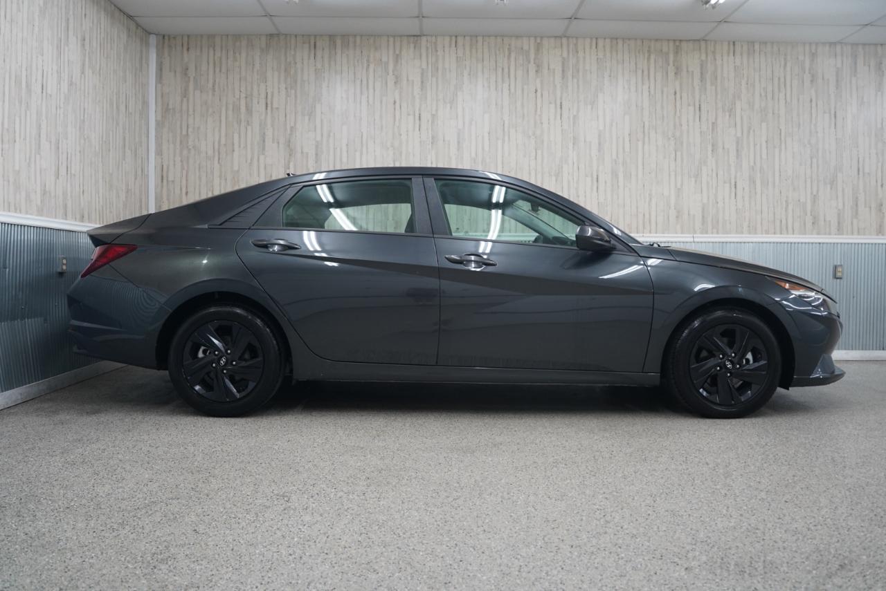 Hyundai Elantra SEL 2023