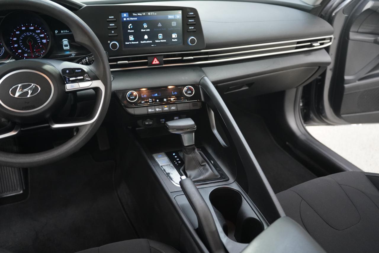 Hyundai Elantra SEL 2023