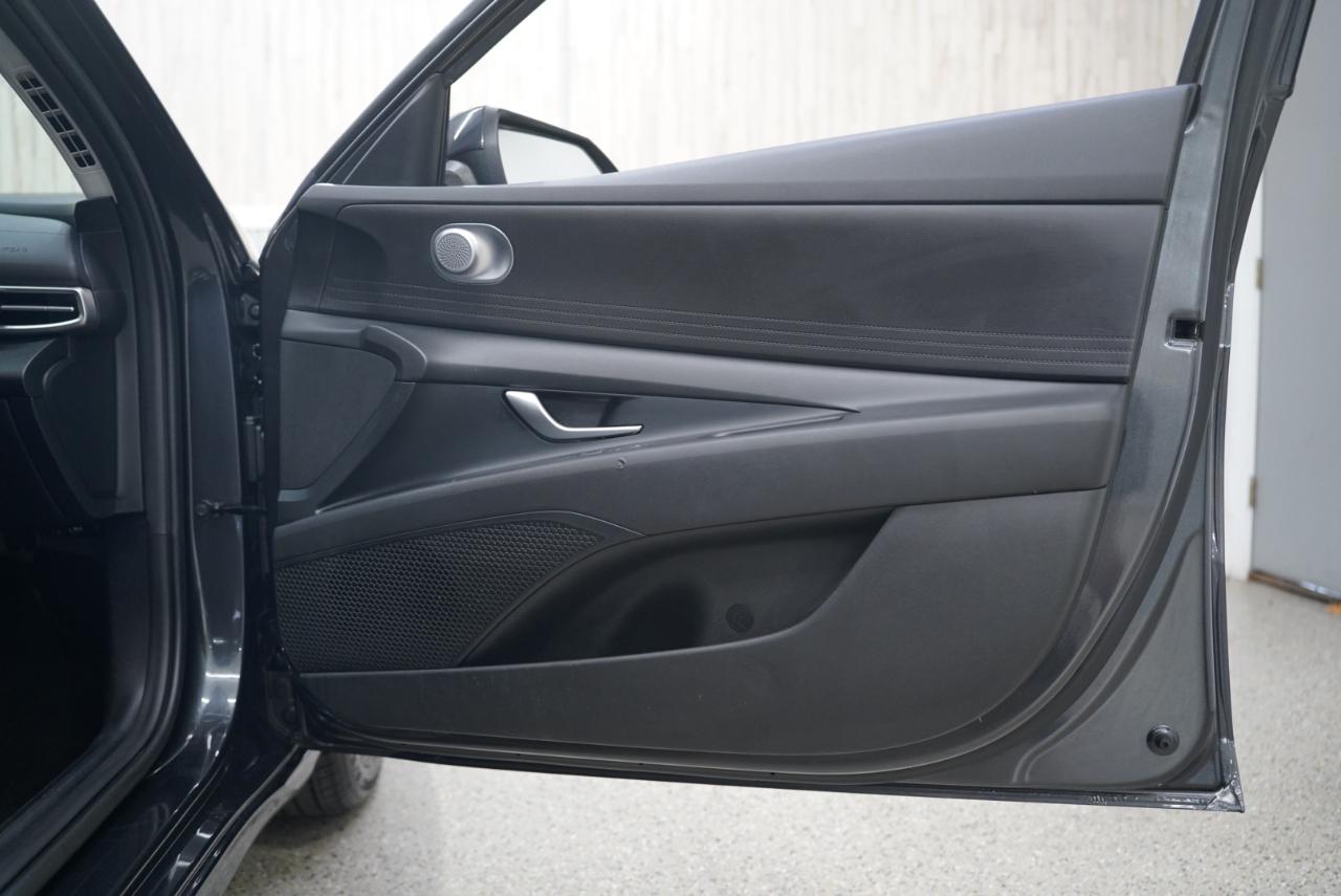 Hyundai Elantra SEL 2023