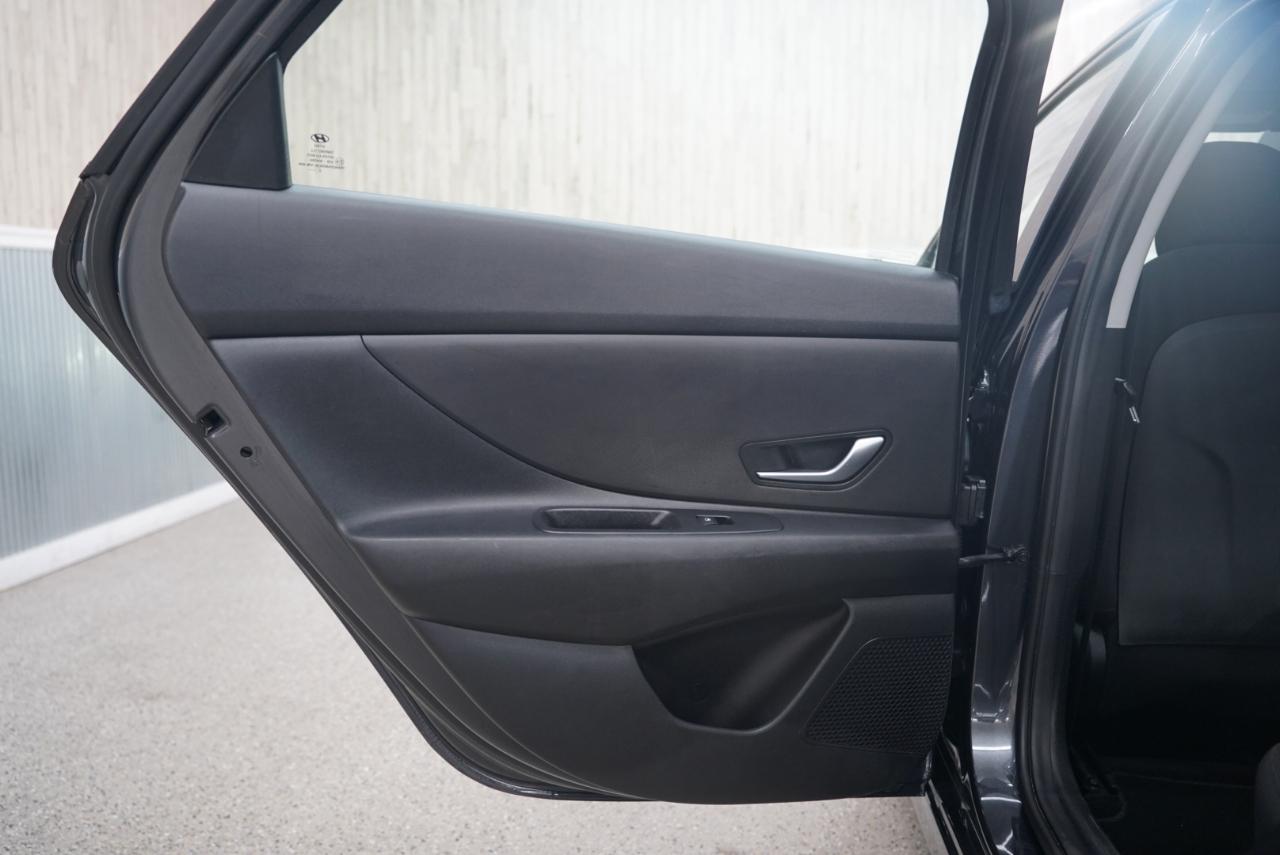 Hyundai Elantra SEL 2023