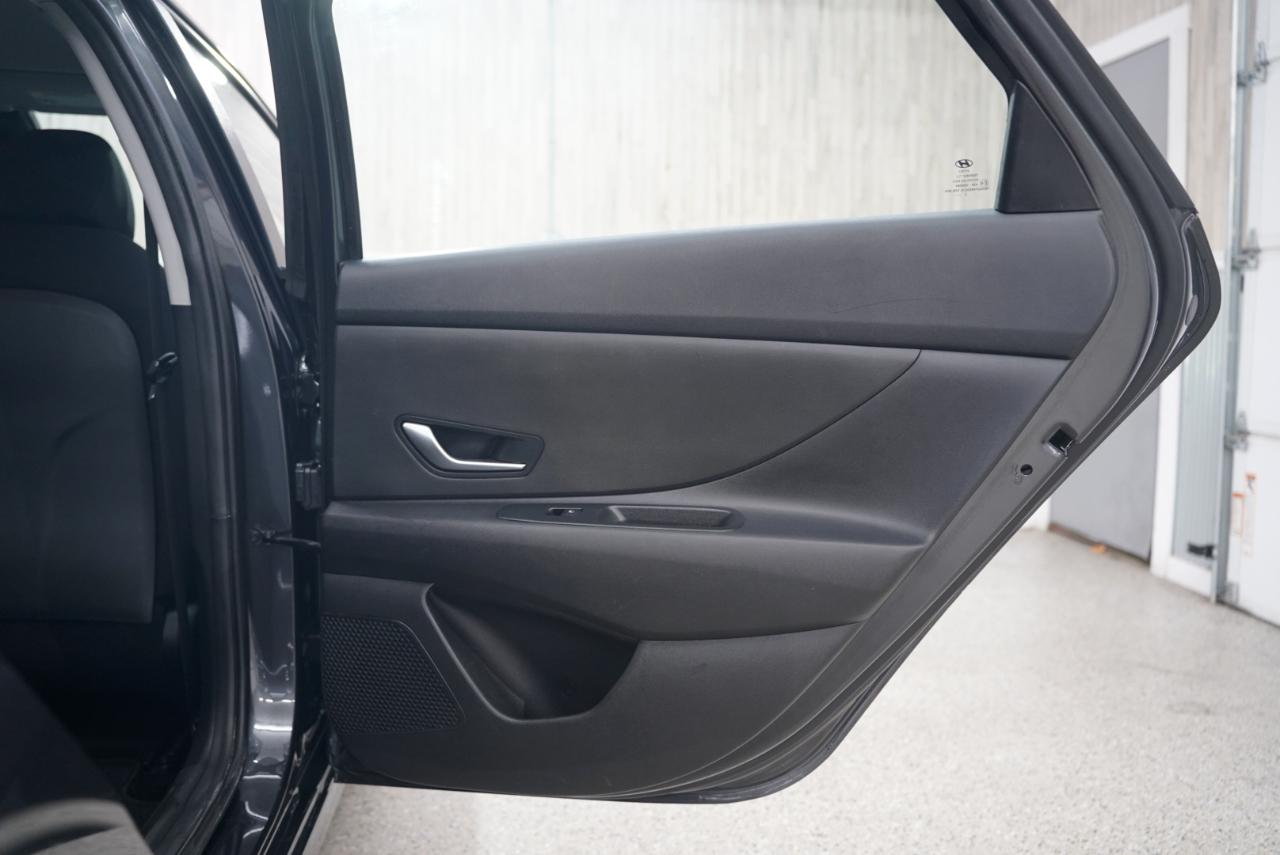 Hyundai Elantra SEL 2023