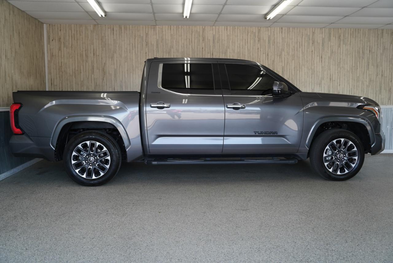 Toyota Tundra 4WD Limited CrewMax 5.5' Bed (Natl) 2022