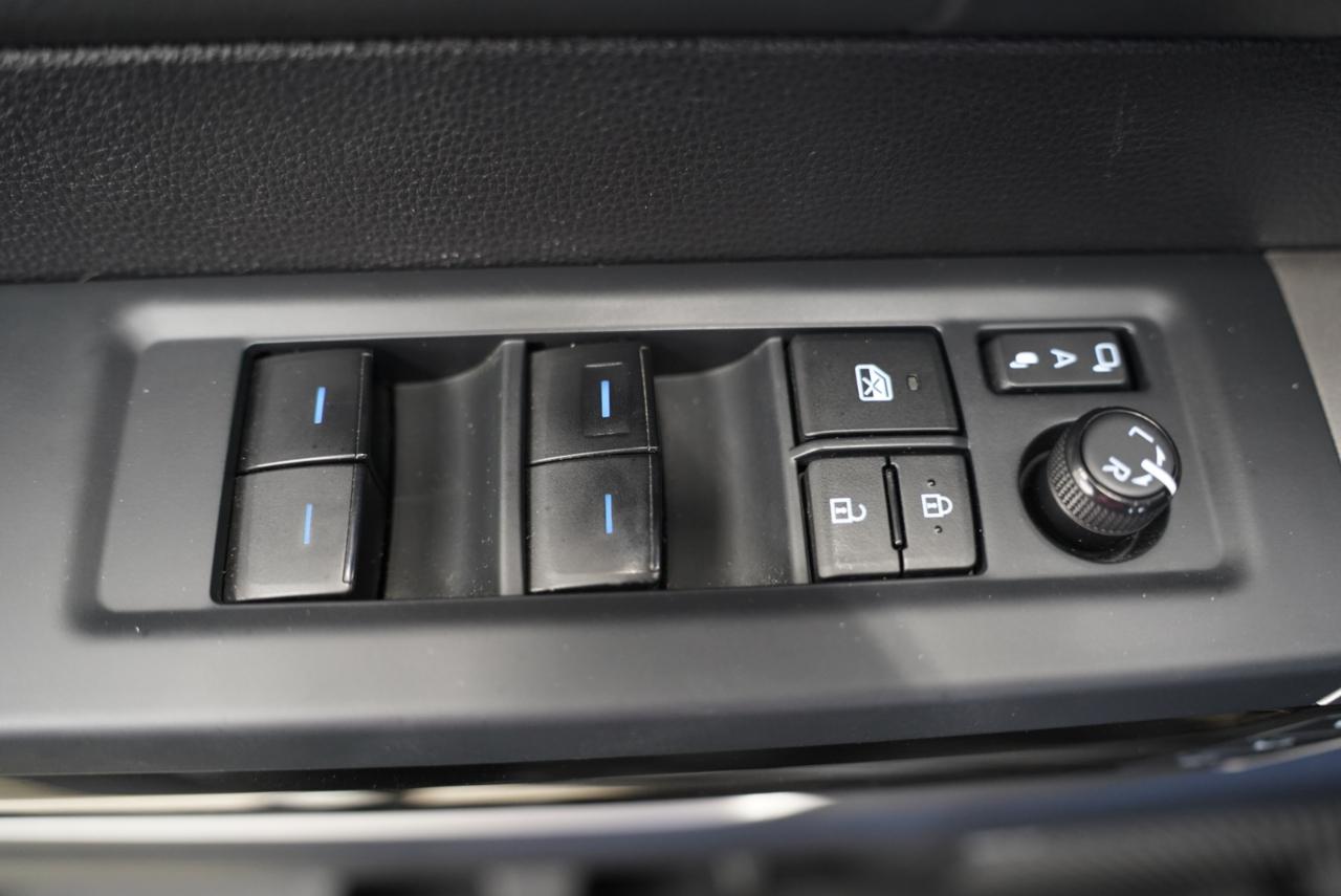 Toyota Tundra 4WD Limited CrewMax 5.5' Bed (Natl) 2022